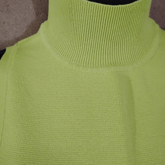Zara-M- Green NEON-Knit Tank Top - Picture 2 of 4
